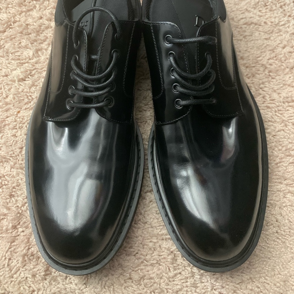 Men’s Christian Dior leather dress shoes size 9